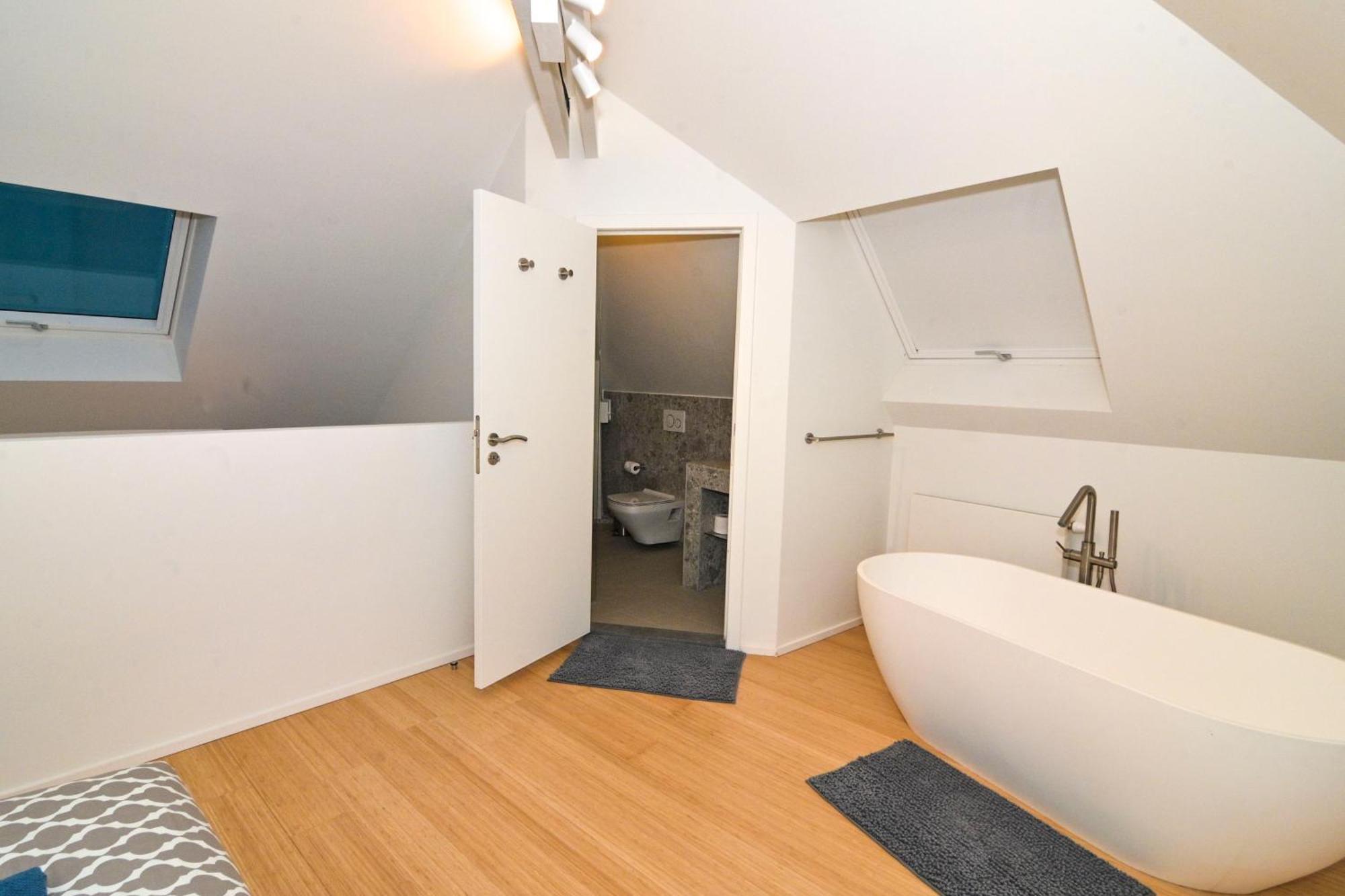 Family Duplex Getaway - Perfectly Positioned For City Adventures Bruselas Exterior foto